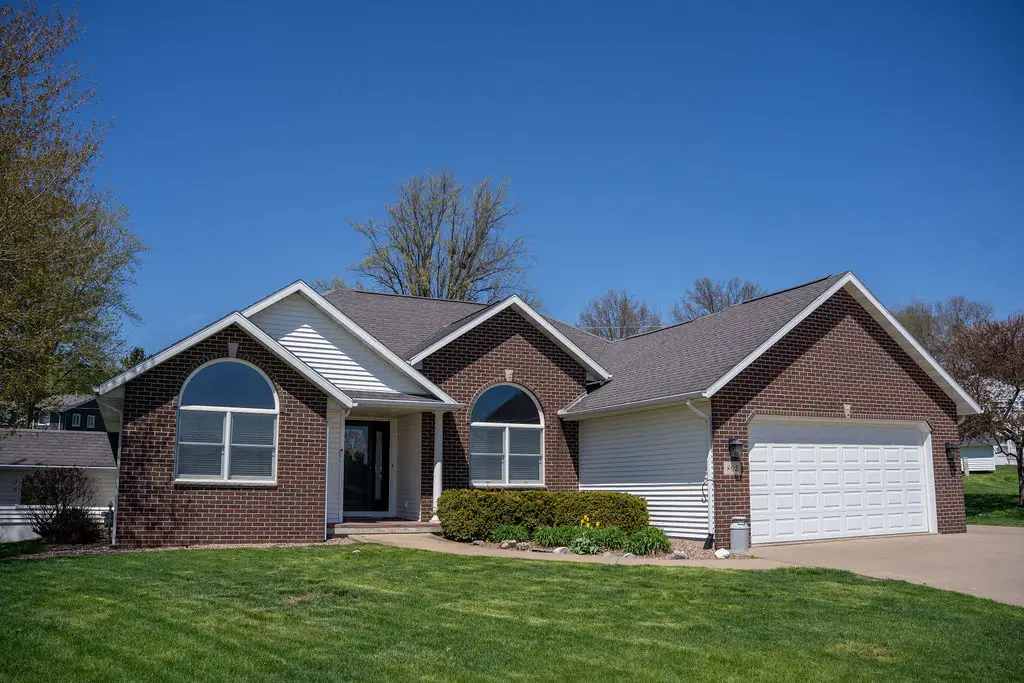 802 Grant Court, Maquoketa, IA 52060 - #1