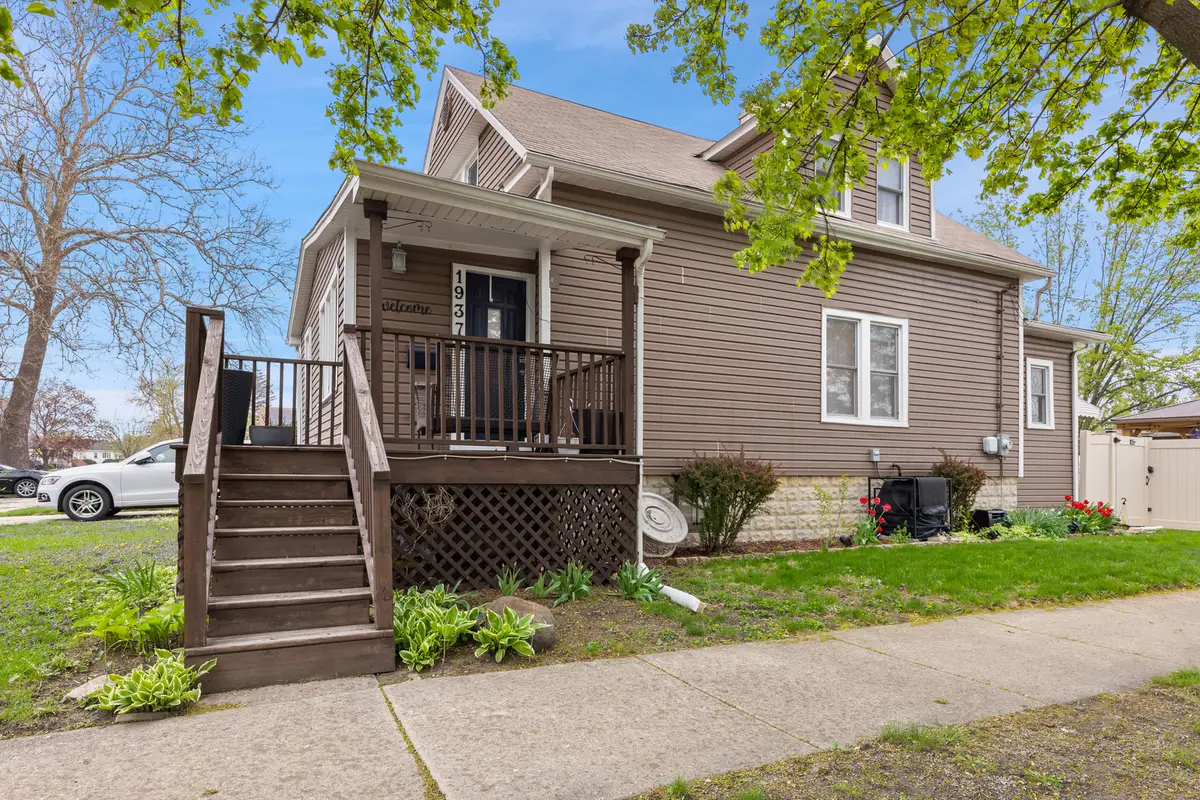 1937 S 3rd Avenue, Maywood, IL 60153 - #1