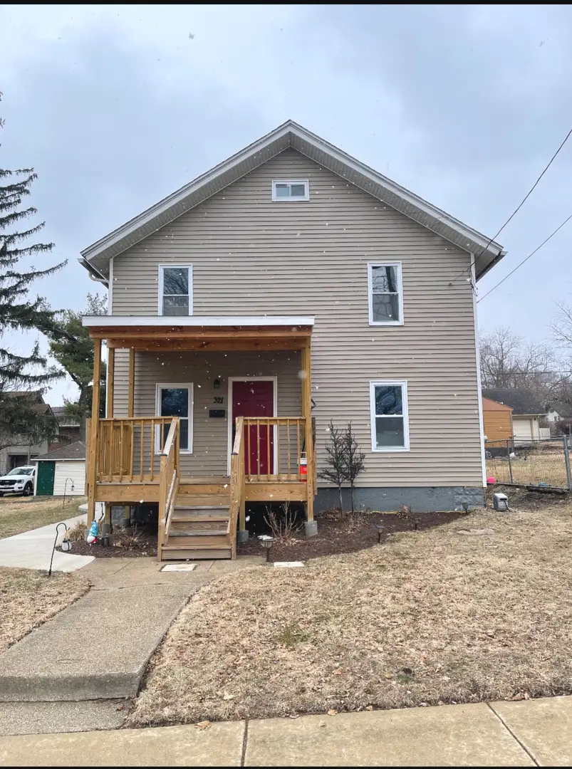 321 Washington Street, Rockford, IL 61104 - #1