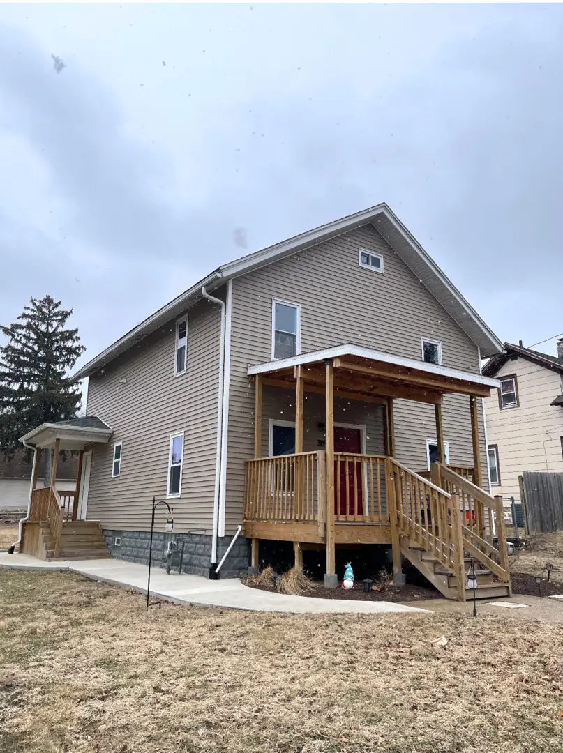 321 Washington Street, Rockford, IL 61104 - #2