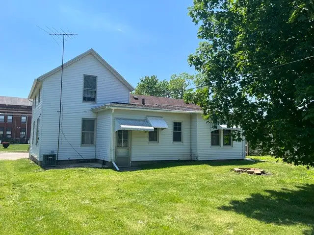 610 W Central Boulevard, Kewanee, IL 61443 - #3