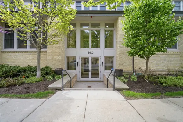 260 Whistler Road #2BC, Highland Park, IL 60035