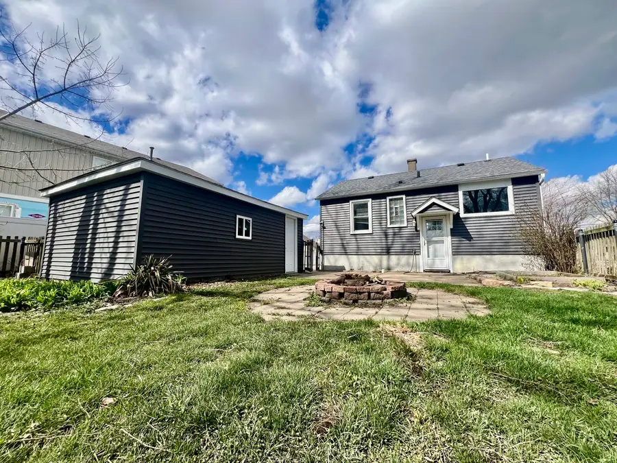 105 W Prairie Avenue, Manhattan, IL 60442 - #3