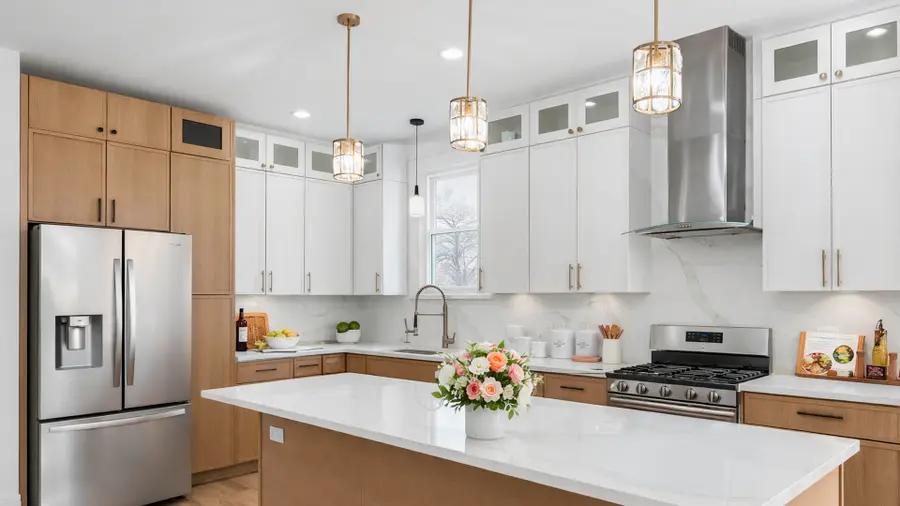 904 N Trumbull Avenue, Chicago, IL 60651 - #3