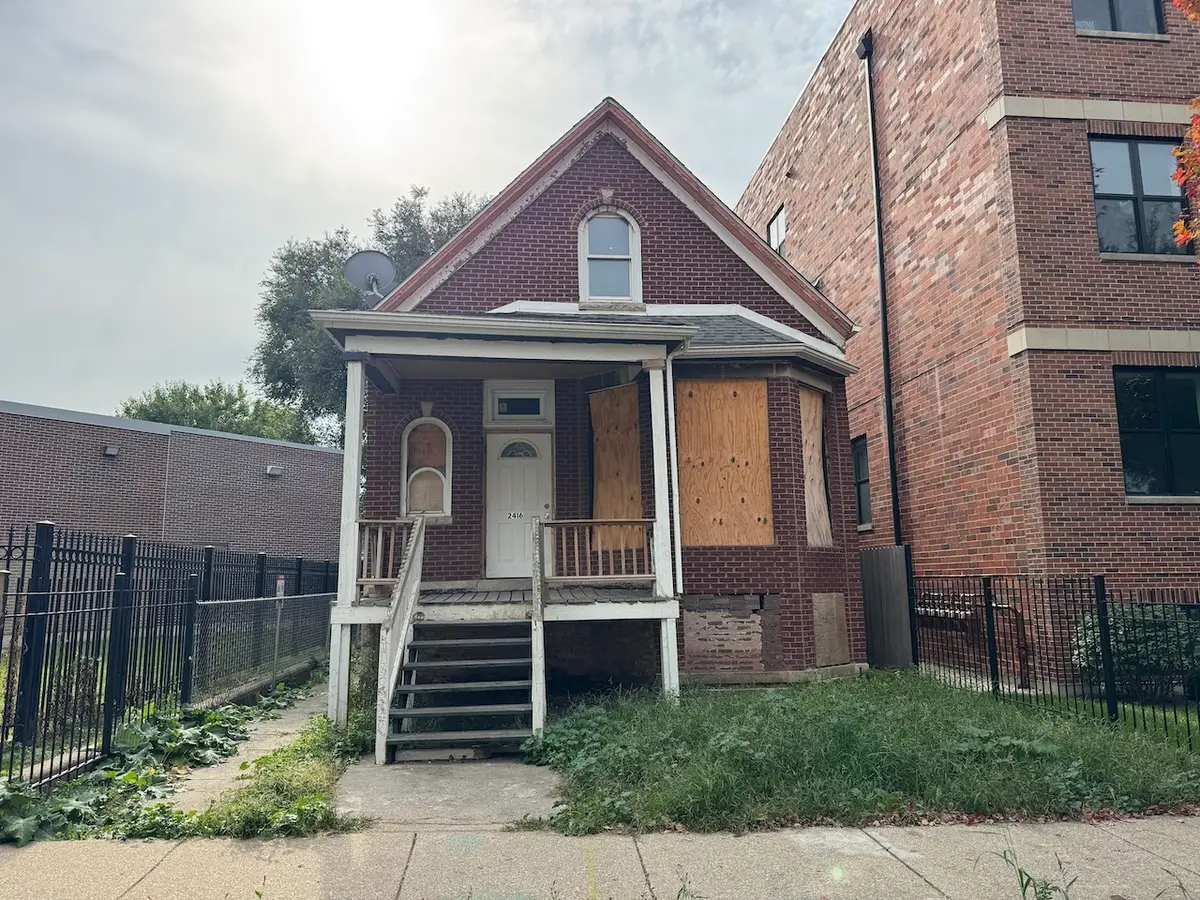 2416 N Linden Place, Chicago, IL 60647 - #1