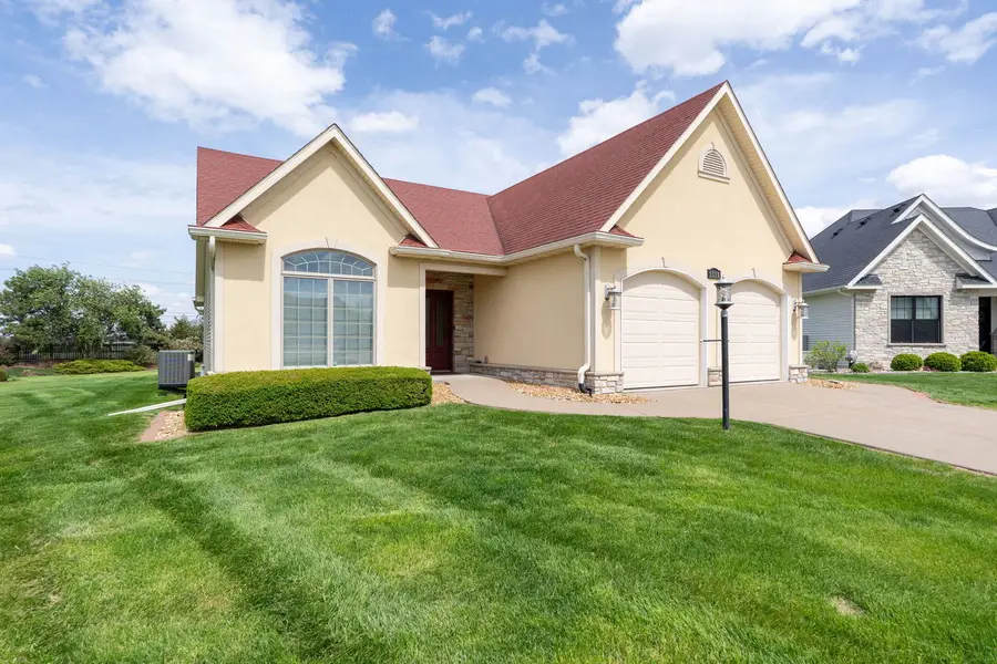 5310 Baraboo Court, Davenport, IA 52804 - #2