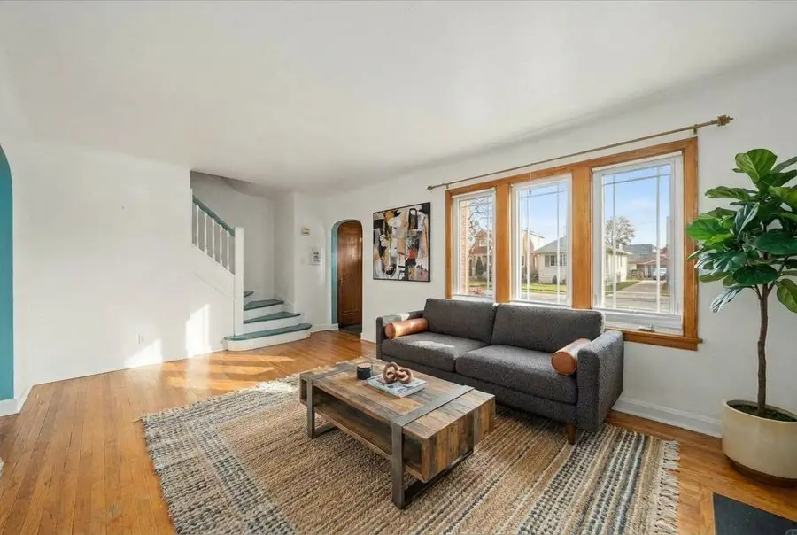 3833 Oak Park Avenue, Berwyn, IL 60402 - #3