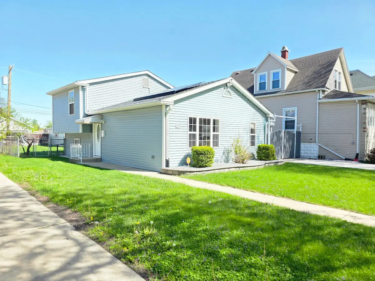625 S 14th Avenue, Maywood, IL 60153 - #1