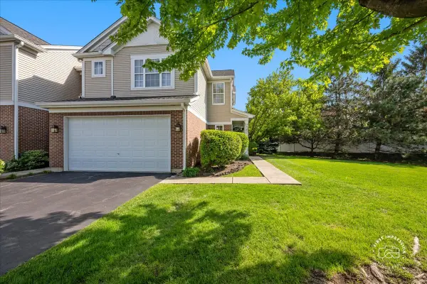 2582 Lorraine Circle #2582, Geneva, IL 60134