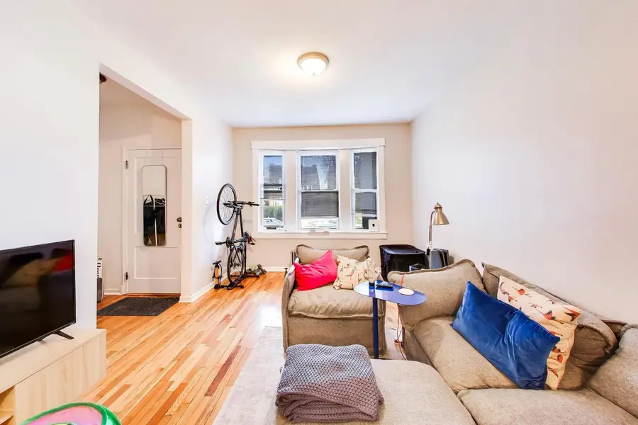 5147 W Cullom Avenue, Chicago, IL 60641 - #3