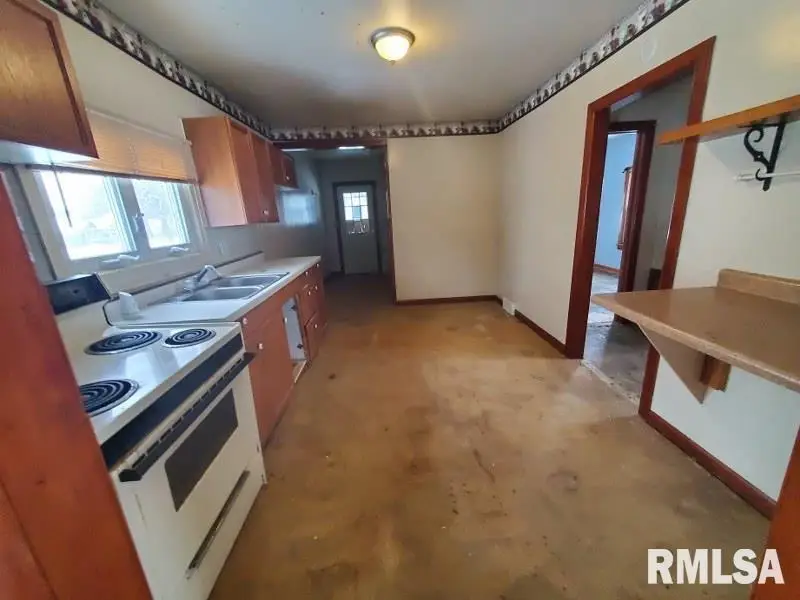 1385 Clark Street, Galesburg, IL 61401 - #3