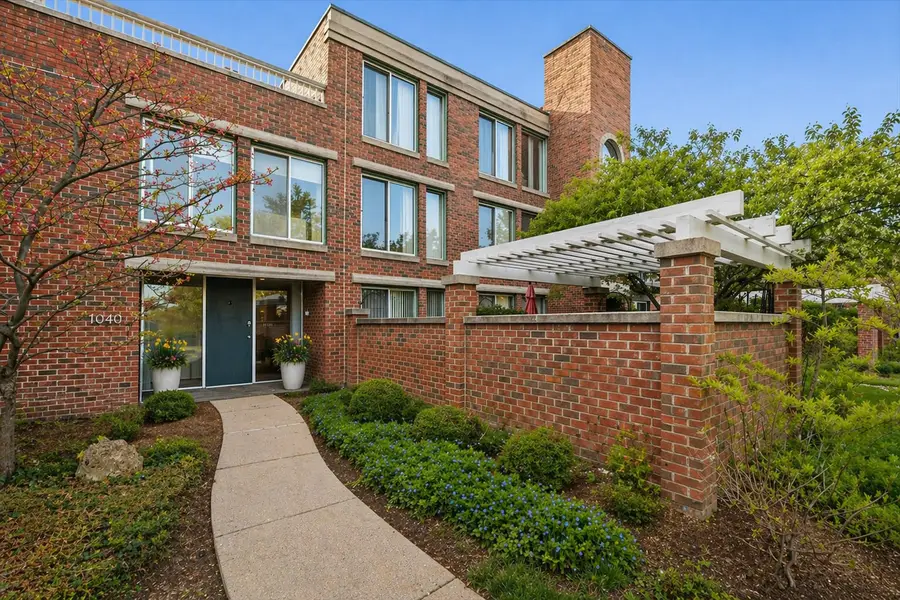 1040 Arbor Lane, Northfield, IL 60093 - #2