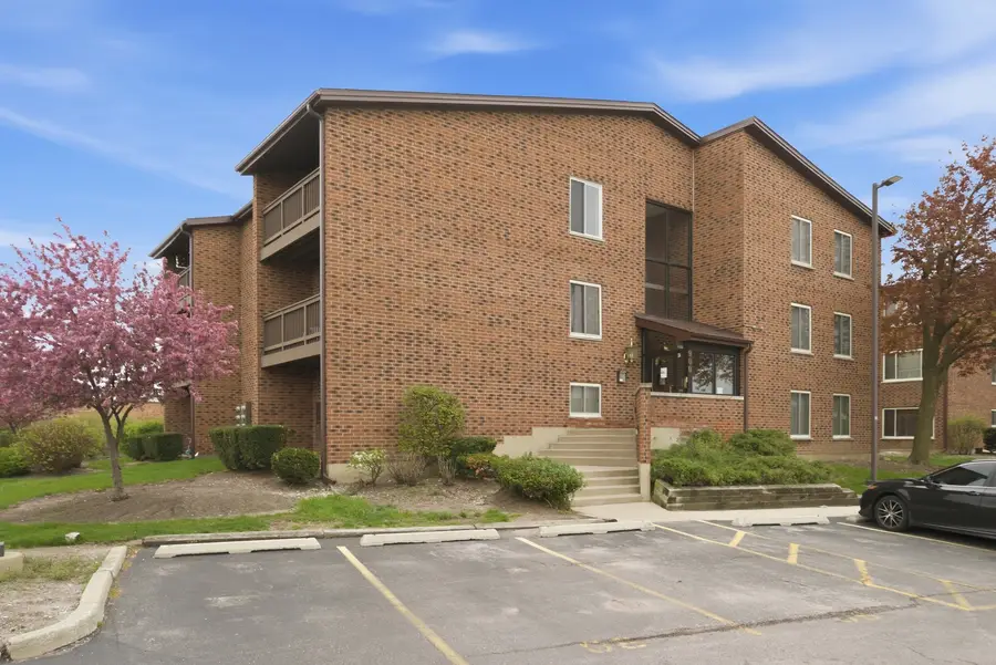 900 Perrie Drive #204, Elk Grove Village, IL 60007 - #2