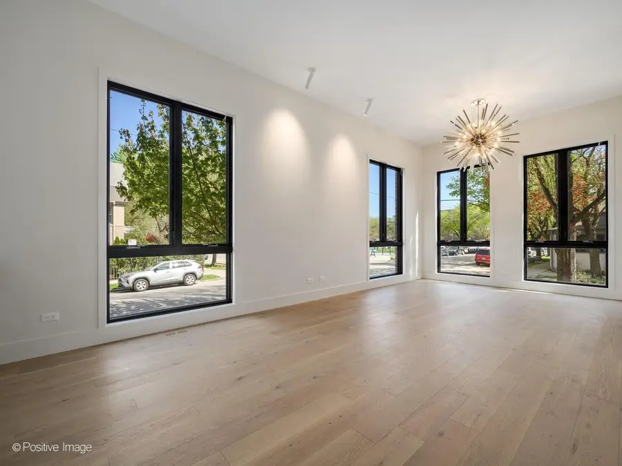 1900 W Cortland Avenue, Chicago, IL 60622 - #3