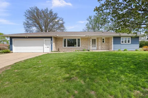 1104 3rd Street, Dewitt, IA 52742