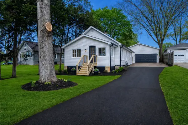 1008 S Lincoln Avenue, Aurora, IL 60505