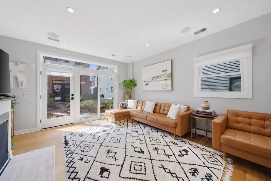 1801 W Diversey Parkway #16, Chicago, IL 60614 - #3