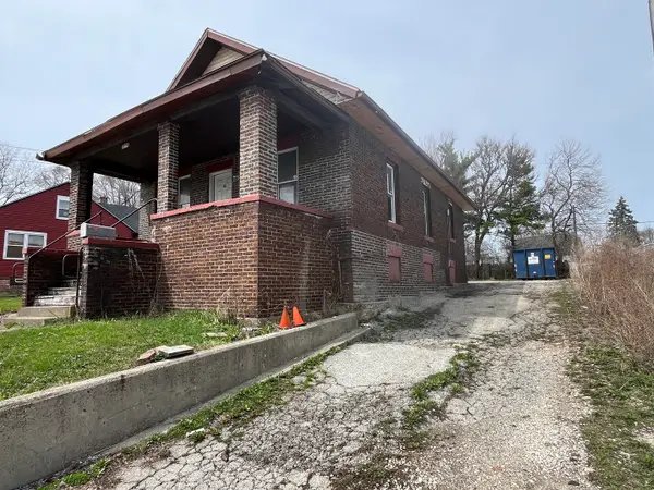 1324 E New York Street, Aurora, IL 60505