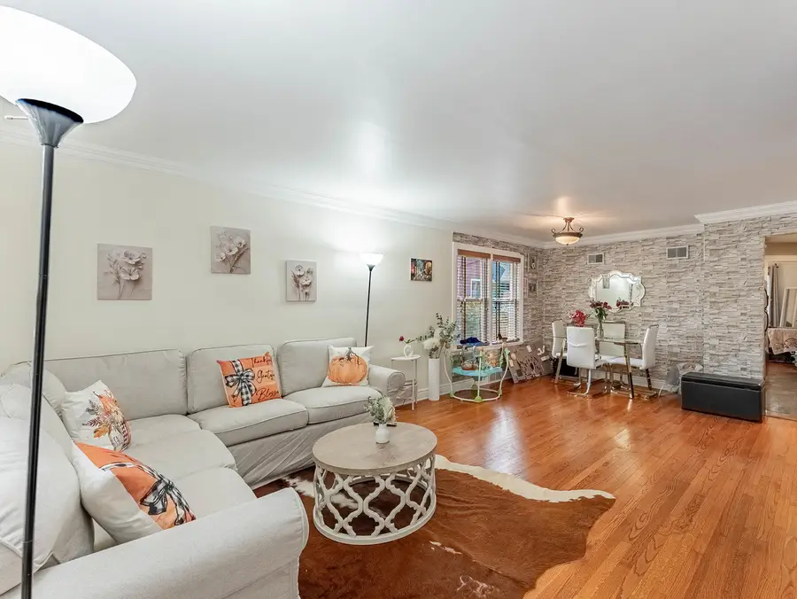 1038 Superior Street #1W, Oak Park, IL 60302 - #3