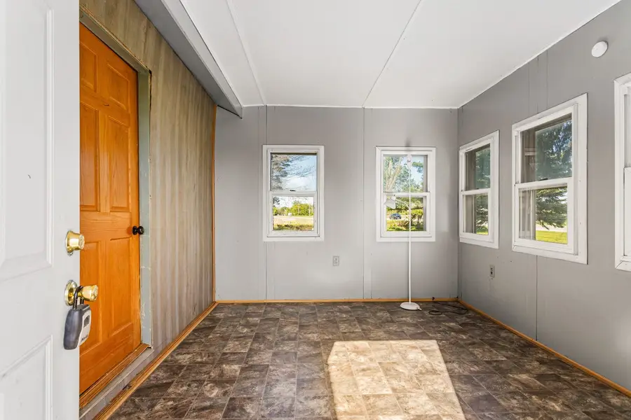 9032 Us Route 150, Oakwood, IL 61858 - #3