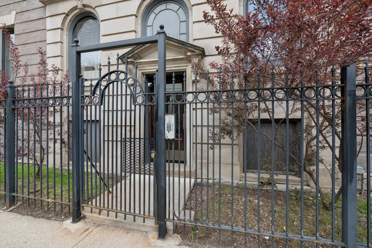 923 E 61st Street #2, Chicago, IL 60637 - #1