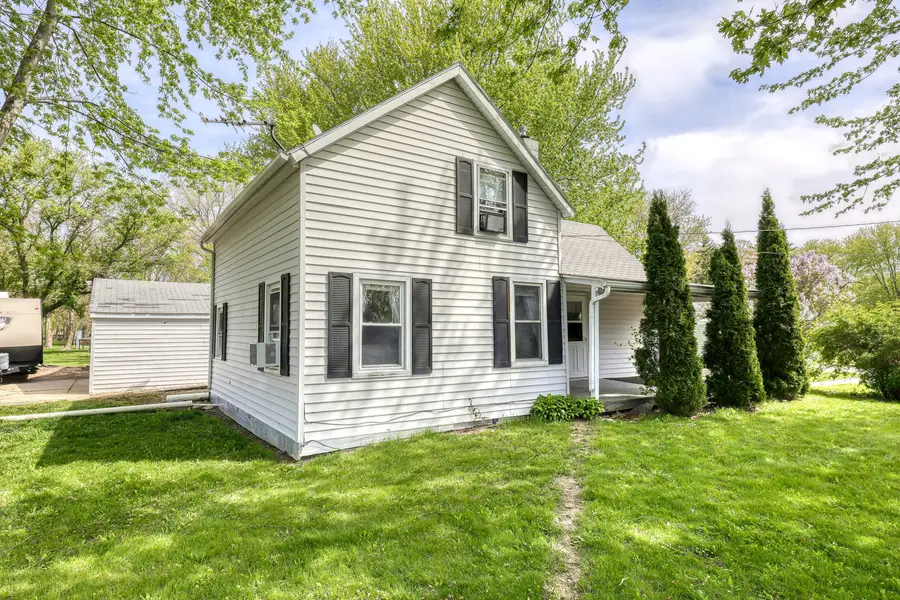 150 E 2nd Street, Kingston, IL 60145 - #2