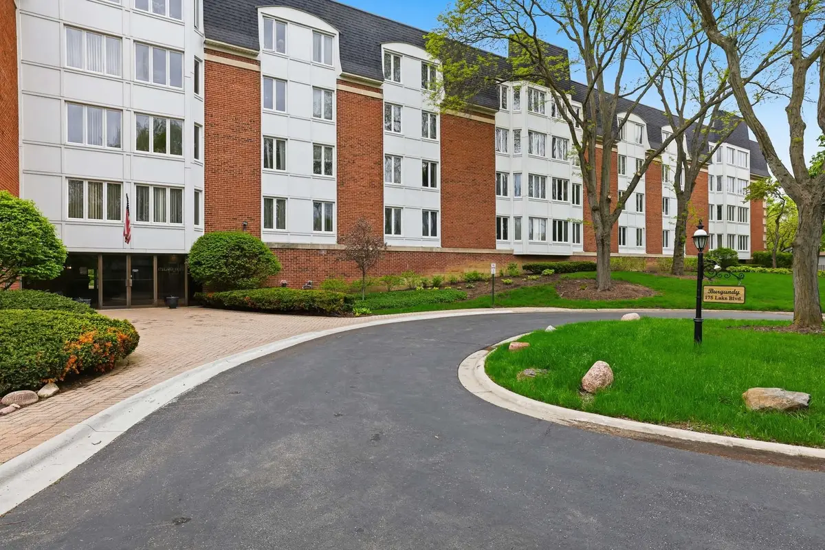 Address Withheld By Seller, Buffalo Grove, IL 60089 - #1