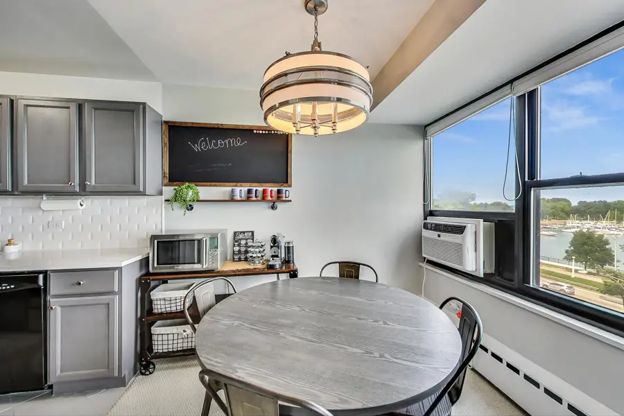 3410 N Lake Shore Drive #6E, Chicago, IL 60657 - #3