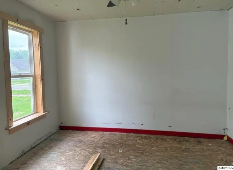 411 W 4th, Golden, IL 62339 - #3