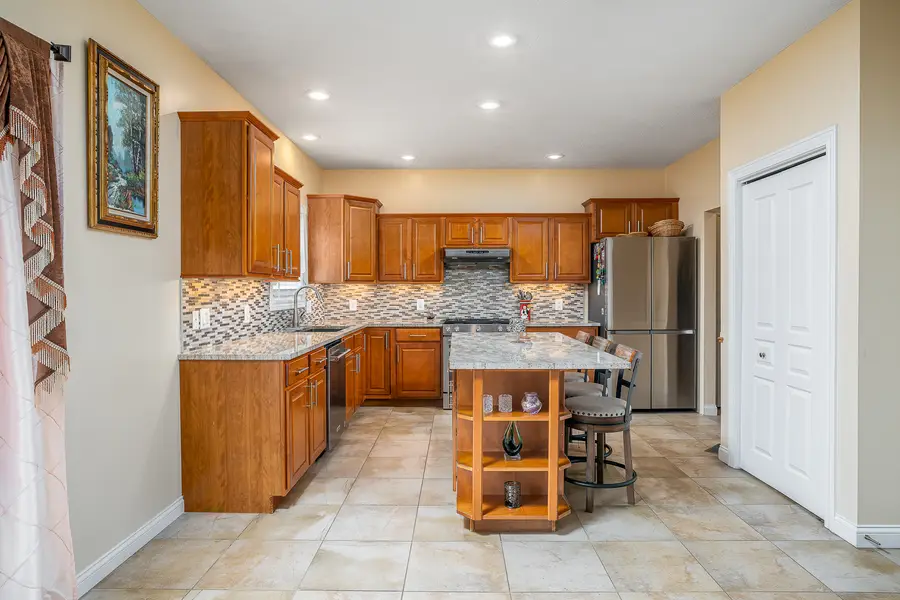 6524 International Drive, Bettendorf, IA 52722 - #3