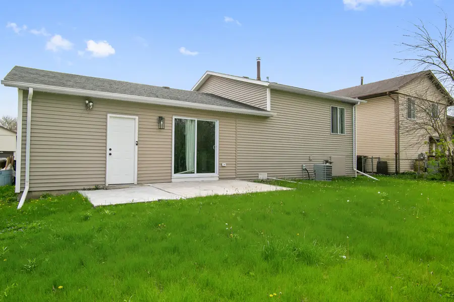 18200 Fountainbleau Drive, Hazel Crest, IL 60429 - #3