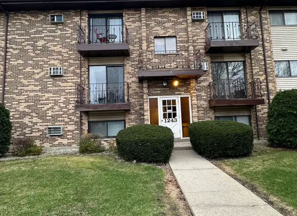1243 Brown Street #3D, Des Plaines, IL 60016