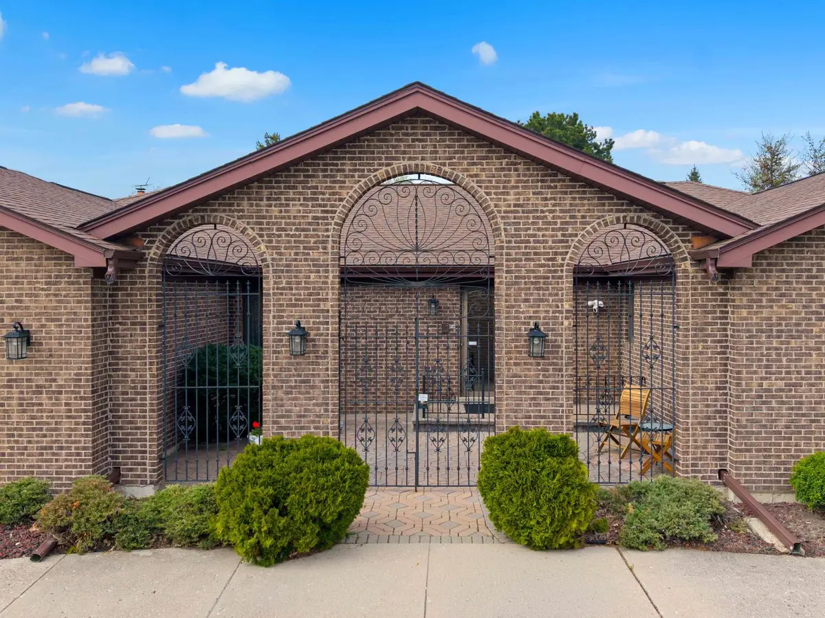 3720 Liberty Lane, Glenview, IL 60025 - #1