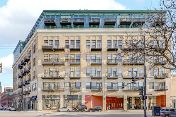 1645 W Ogden Avenue #429, Chicago, IL 60612