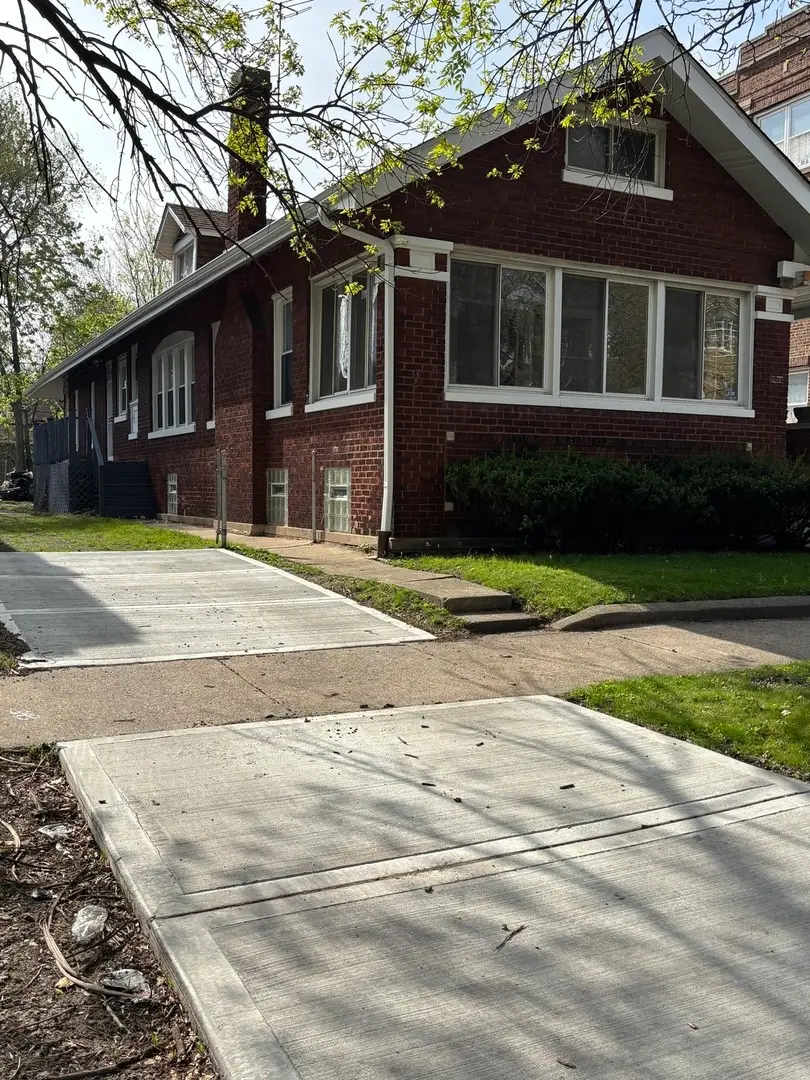 7518 S Ridgeland Avenue, Chicago, IL 60649 - #2