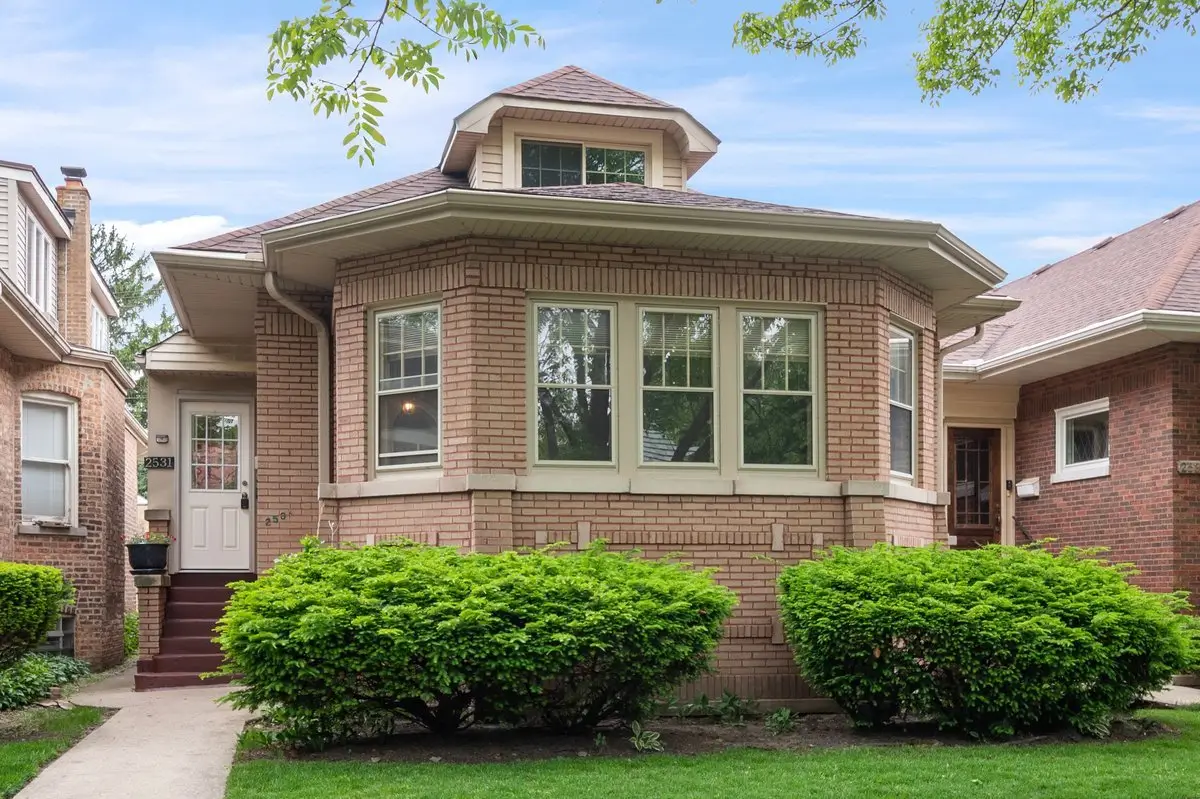 2531 W Morse Avenue, Chicago, IL 60645 - #1