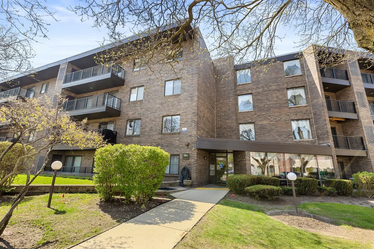 5019 Mulford Street #205, Skokie, IL 60077 - #1