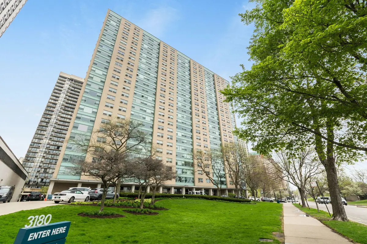 3180 N Lake Shore Drive #6E, Chicago, IL 60657 - #1