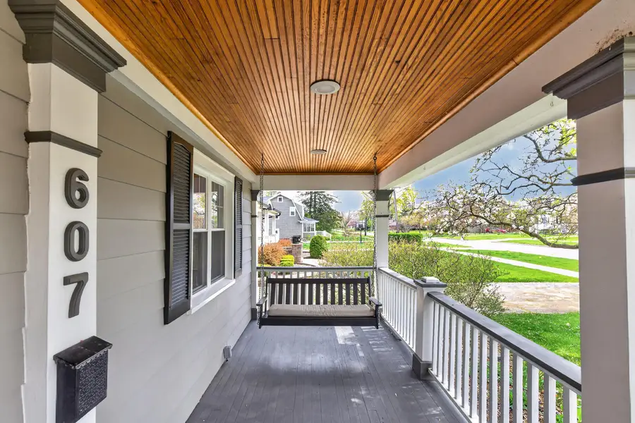 607 E Evergreen Street, Wheaton, IL 60187 - #3