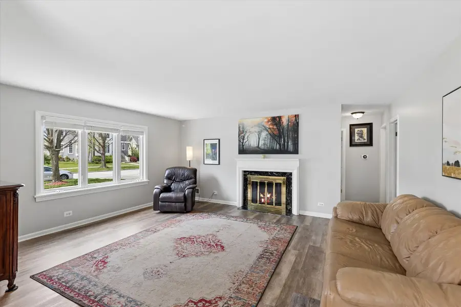 291 N Maple Avenue, Elmhurst, IL 60126 - #2