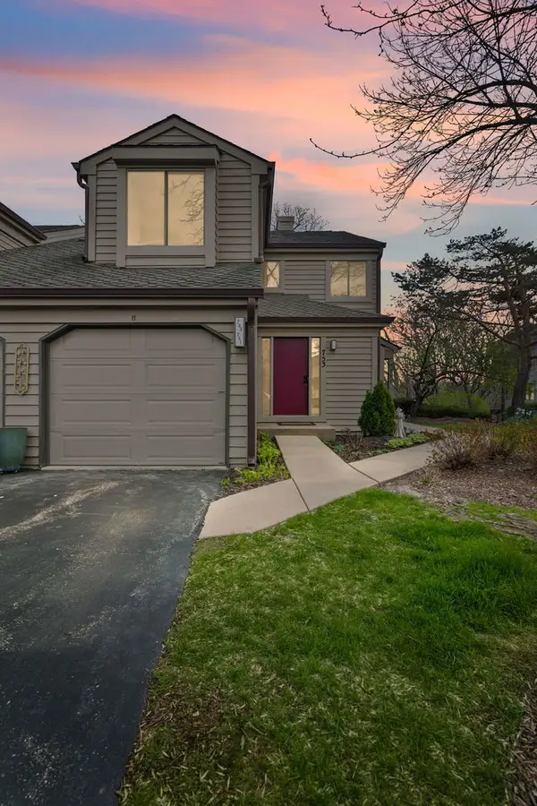 753 Shoreline Road, Lake Barrington, IL 60010