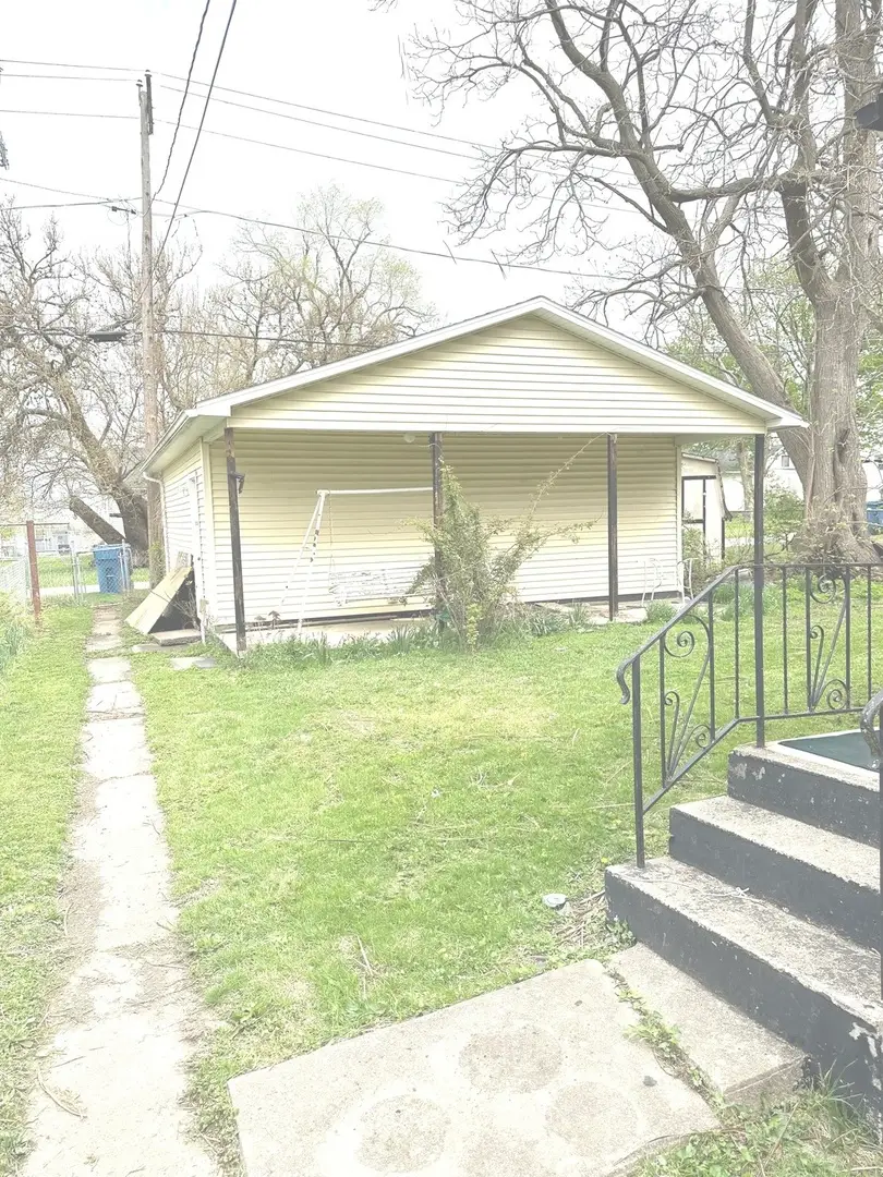 1221 E Chestnut Street, Kankakee, IL 60901 - #2