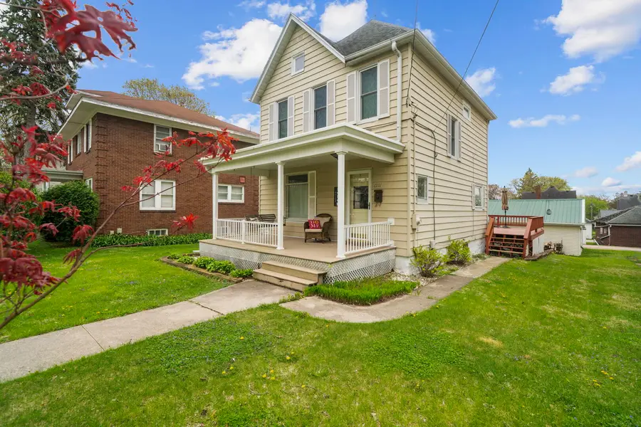 1221 W Lincoln Boulevard, Freeport, IL 61032 - #3