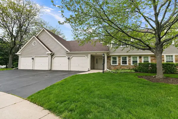 2838 Meadow Lane #W2, Schaumburg, IL 60193