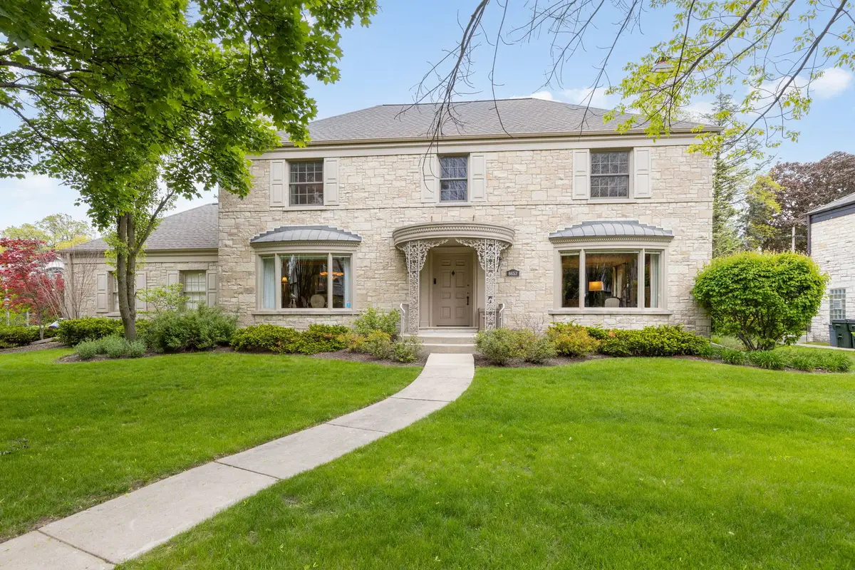 6657 N Le Mai Avenue, Lincolnwood, IL 60712 - #1