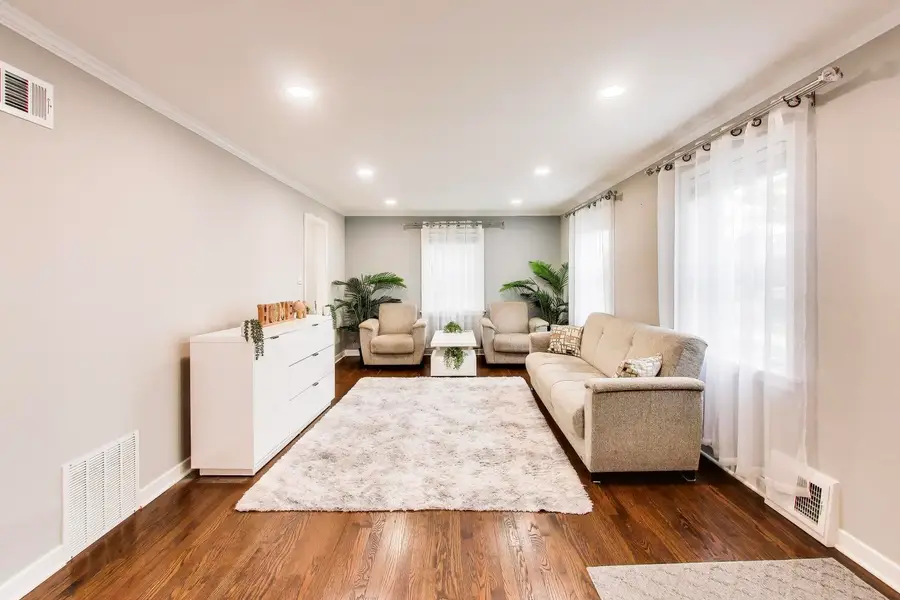 9529 Monroe Avenue, Brookfield, IL 60513 - #2