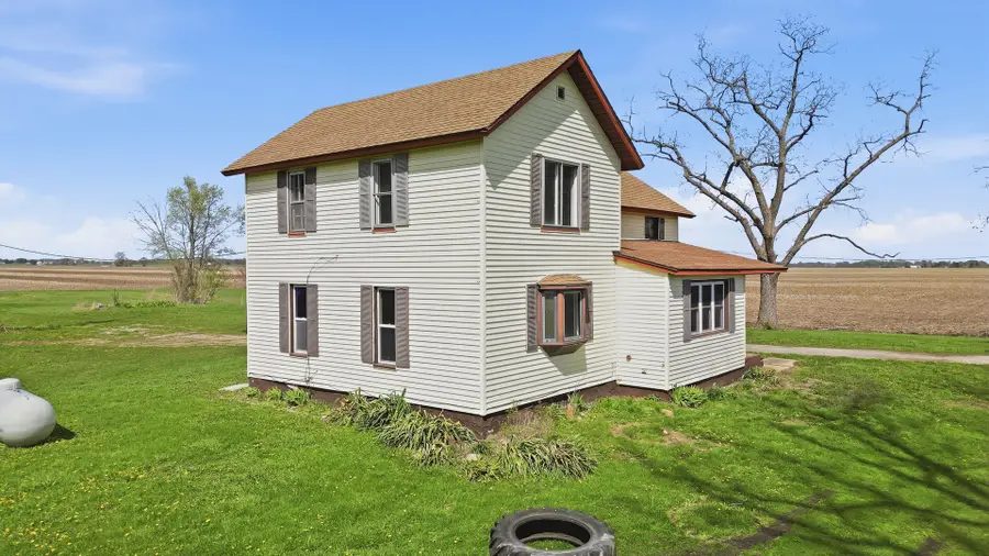 12228 Black Road, Morrison, IL 61270 - #3