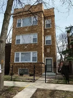 9133 S Essex Avenue, Chicago, IL 60617