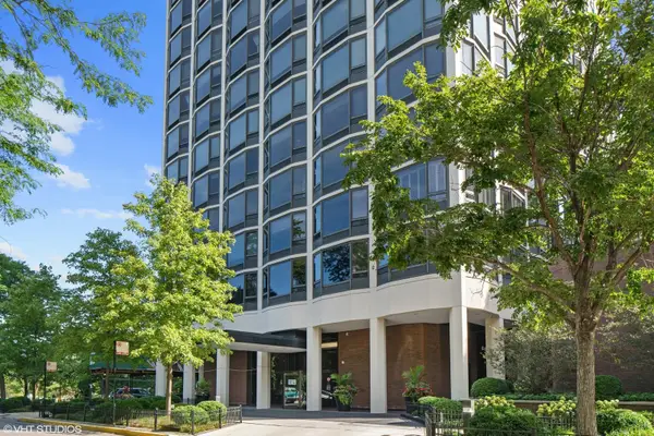 1555 N Astor Street #19SE, Chicago, IL 60610