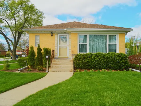 8400 N Osceola Avenue, Niles, IL 60714